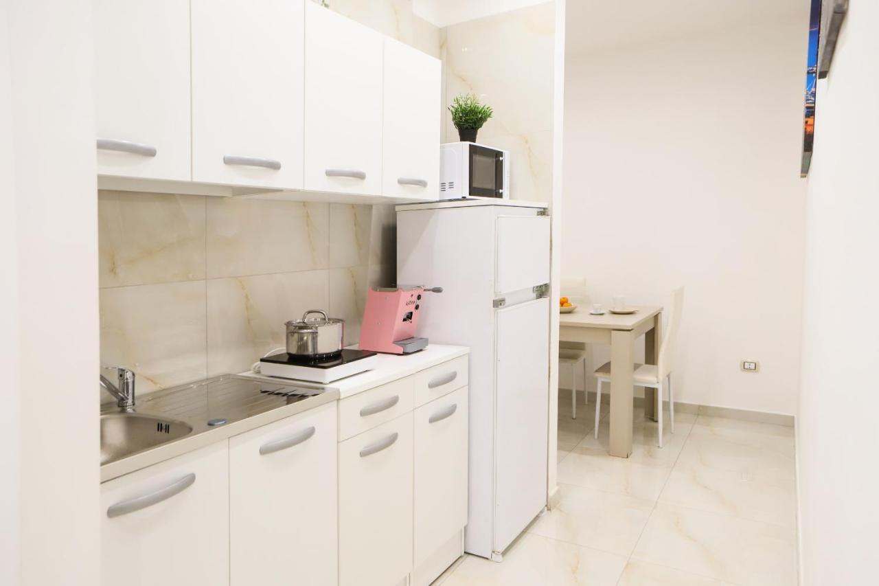 Cozy Apartment In Piazza Cavour By Wonderful Italy Наполи Екстериор снимка
